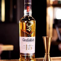 格兰菲迪15年单一麦芽威士忌：酿造传奇，传承品质