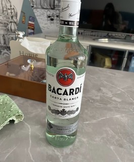 百加得(Bacardi) 洋酒 白朗姆酒 莫吉托 基酒调酒 750ml 年货新春畅饮