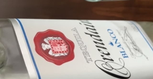 调酒师的秘密武器：欧帅银标龙舌兰，让你成为派对焦点！