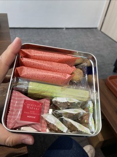 我买故我在 篇九十五：北海道零食 royce 四季缤纷限定小熊礼盒