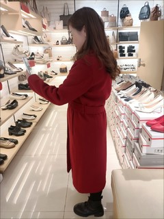龙年新时尚，新年装大红色羊绒大衣