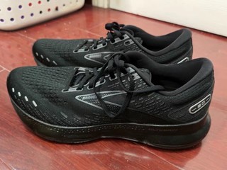 Brooks Glycerin 20跑鞋