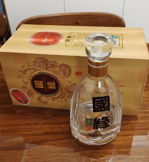 过年聚餐美酒选国缘