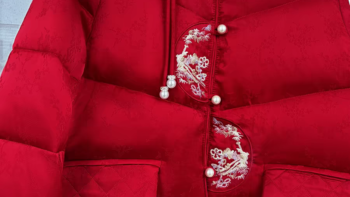 红红火火的新中式羽绒服，过年必备的穿搭好物