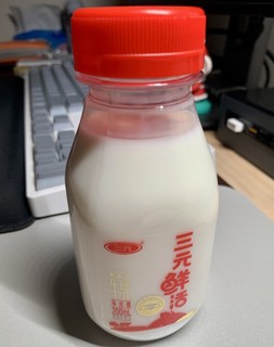 日常炫奶：三元鲜活牛乳