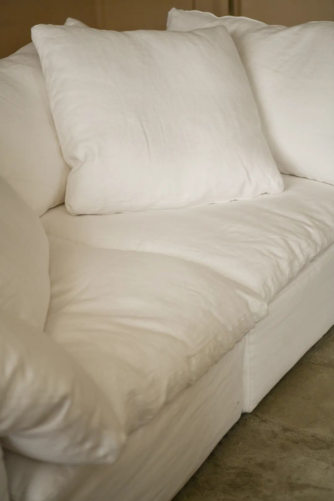 解锁新舒适！「云端沙发」让你在家也能享受云端般的轻盈与自在！