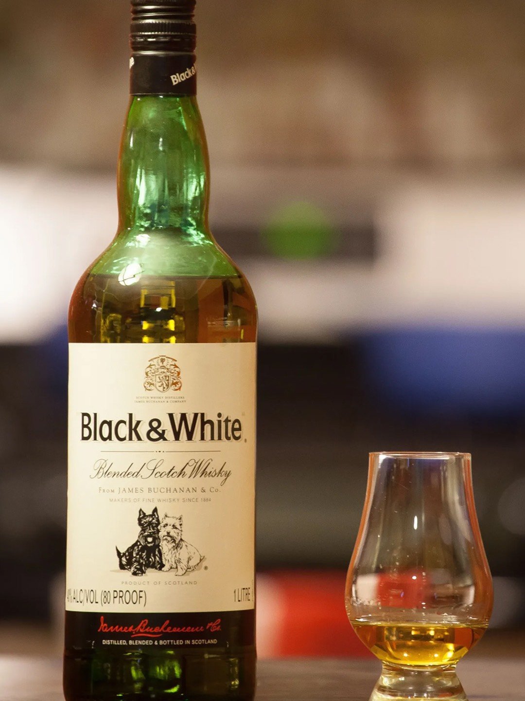 好喝有故事:黑白狗(black & white)苏格兰调和威士忌