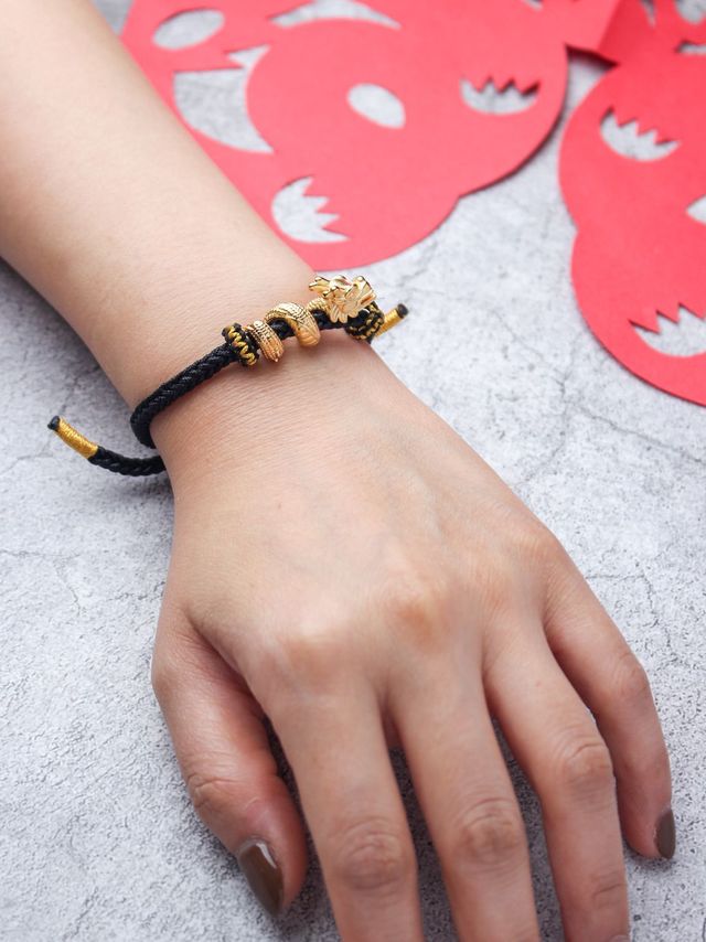 龙年金饰怎么能少