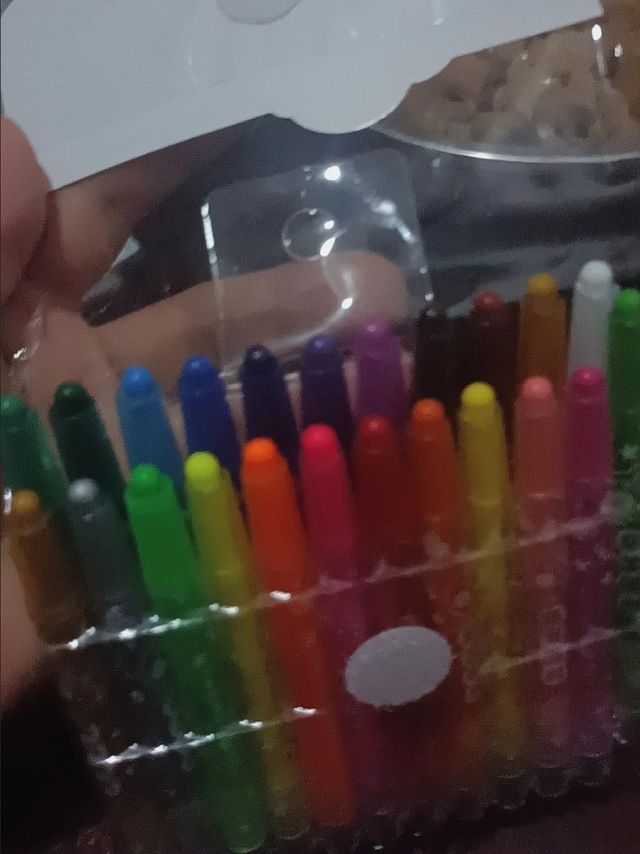 晨奇可擦蜡笔不脏手美术用品旋转儿童蜡笔绘画笔彩色笔幼儿园无毒