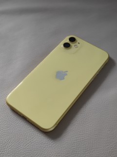 iPhone 11最适合学生党使用！不卡不发热，护眼还轻便