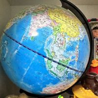 学习地理离不开地球仪，放在家里也是一件精美的的摆件！