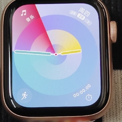 糟糕的续航，是学生群体抛弃Apple Watch的一大原因。