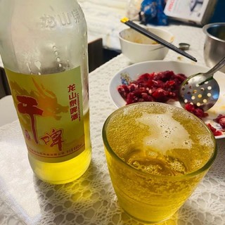 都说过量饮酒不好，但心中的苦闷和谁说啊。