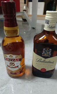 芝华士（Chivas Regal）洋酒 12年 苏格兰 调和型威士忌 500ml双支PLUS礼盒  元宵畅饮