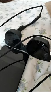 ￼￼XREAL Air 2 智能AR眼镜 SONY硅基OLED屏 120Hz高刷 72g超轻 DP直连Mate60和iPhone15￼￼