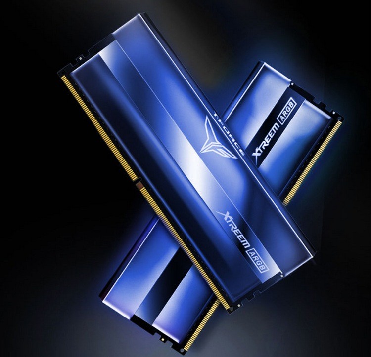 十铨 DDR5 “幻镜”内存、锻造散热片、透光灯效、海力士颗粒、最高8200MHz