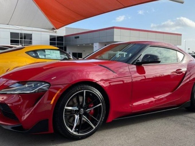 丰田跑车怎么样 最近看到很多车圈博主都买了supra_什么值得买