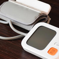 小米智能电子血压计：免绑袖带、大屏数显，送什么不如送健康