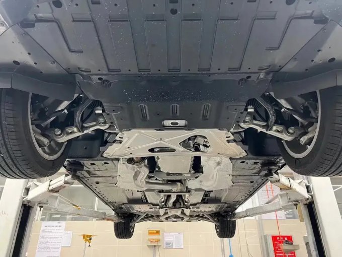 坐了邻居大哥的ct6感觉那叫一个舒服