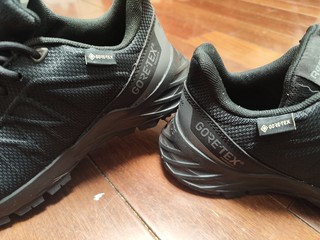 买一双gtx跑步鞋 来应付上海下不完的雨