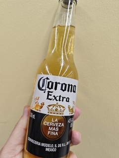 科罗娜啤酒，墨西哥风味，惬意时刻！