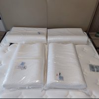 买了京东京造的乳胶枕，睡觉可以保护颈椎