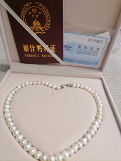 中国黄金珍珠项链送给世界上最好的妈妈，世上只有妈妈好，有妈的孩子是个宝～