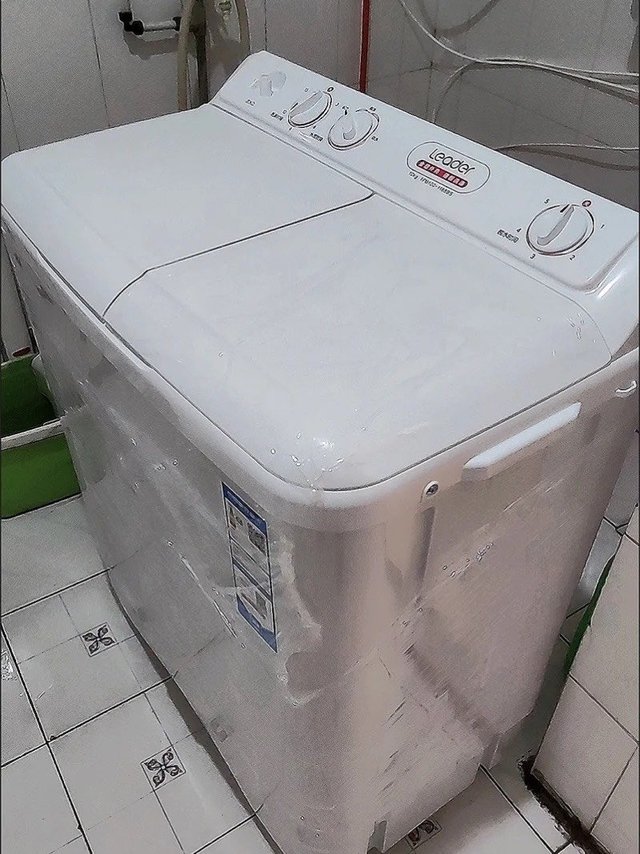 海尔（Haier） 10公斤大容量半自动双缸洗衣机家电  脱水机 原厂品质 洗大件更轻松 双缸XPB100-729S