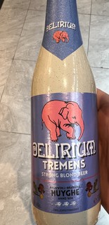 粉象浅粉象啤酒，比利时的艾尔啤酒