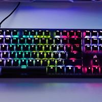 手感舒适，华丽灯效的美商海盗船K70 CORE RGB机械游戏键盘