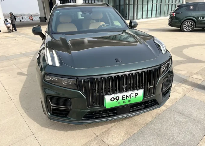 领克suv怎么样 实拍领克新09 em-p,配"冰箱,彩电,大沙发",搭555马力