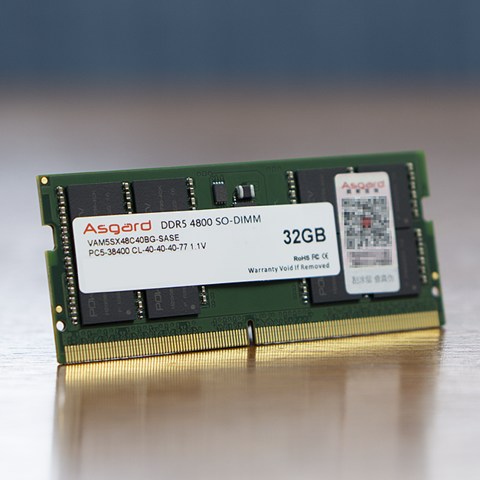 给NAS 用上了阿斯加特32GB DDR5 ，虚拟机和DOCKER齐飞！