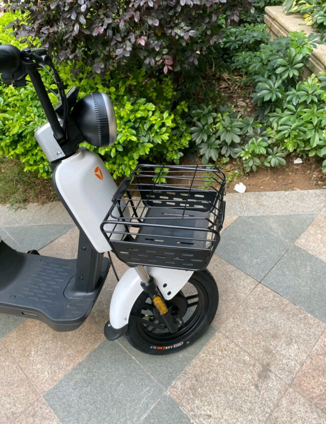 雅迪(yadea)长续航电动车新国标dv1锂电池两轮步电动车48v24a奶油白