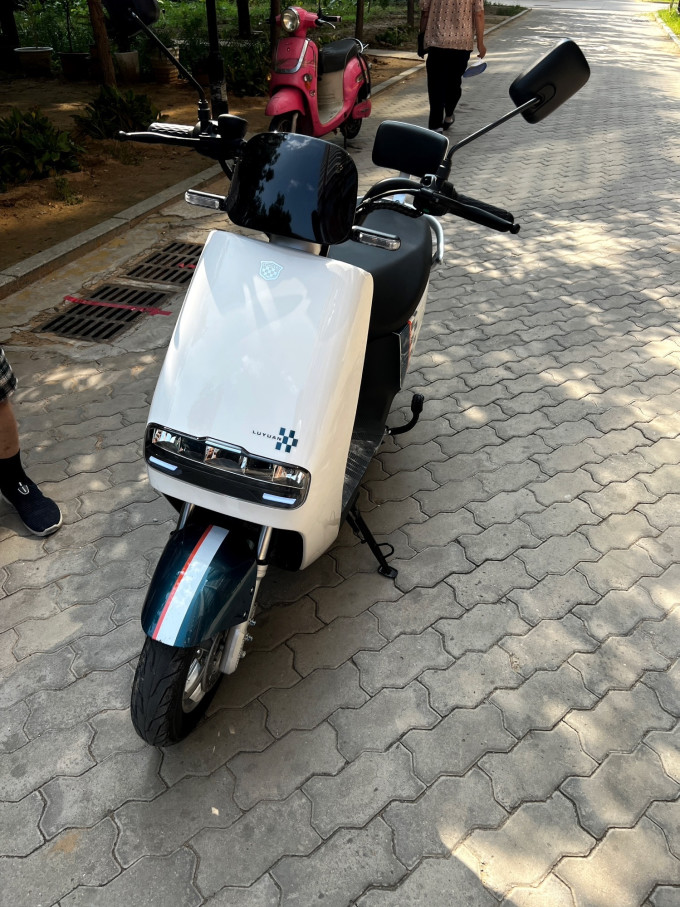 拥有电动车多幸福高级电动车