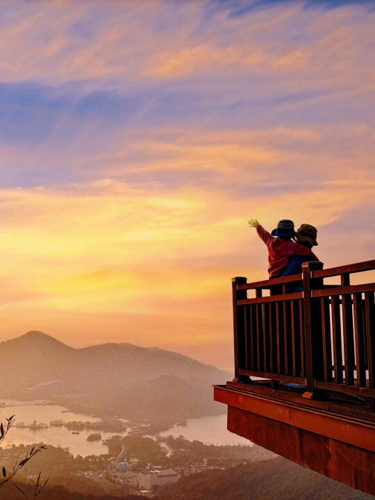 杭州看日落巨美的山‼️是亲子徒步天花板❤️