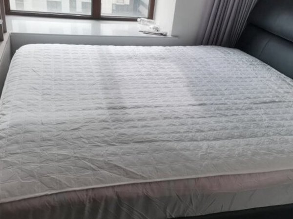 家里有萌宝，席梦思一定要备上保护罩