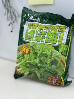 春天就得吃点绿，让一部分人先爱上香菜，白象香菜面网络替吃来啦