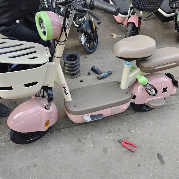 爱玛电动车整车