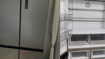 冰箱选购 篇十九：冰箱选哪个门型比较好？十字对开门兼顾实用和美观，美的冰箱盘点