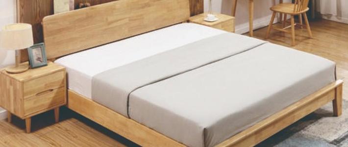 原木色床配什么颜色床单好看？原木色的床如何搭配家具？