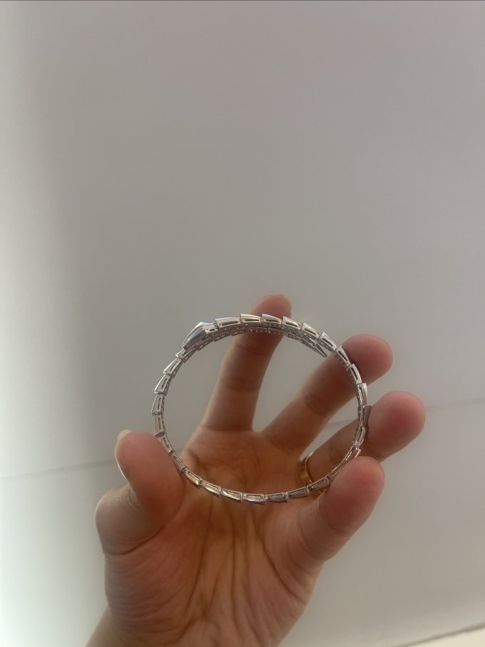 成本4万不到卖24万的宝格丽满钻手镯品牌溢价有点高得离谱了