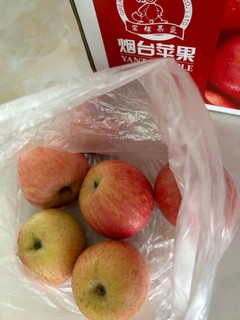 京鲜生 烟台红富士苹果5kg 一级中果 单果160g以上 水果礼盒