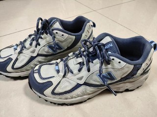 非常经典的New Balance703系列