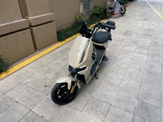 小牛f100电动自行车，很好。