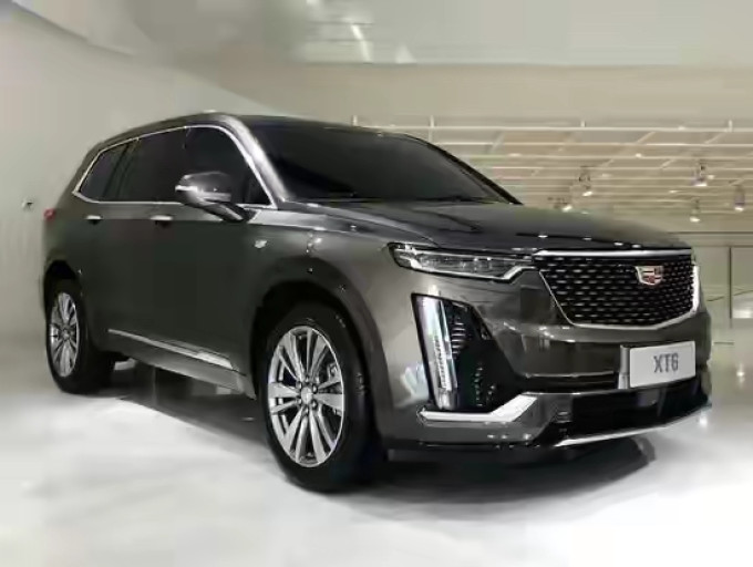 大家觉得凯迪拉克xt6四驱风尚福特探险者四驱风尚丰田陆放四驱尊贵