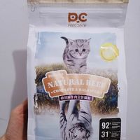 解锁小猫爱吃的零食和猫粮