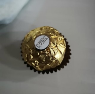 榛果威化糖果巧克力制品 