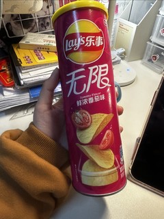 超级爱乐事番茄味道的薯片！嘎嘣脆！