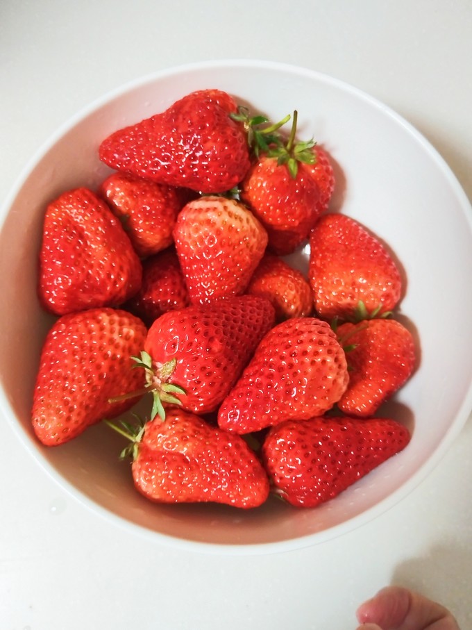 愉果草莓