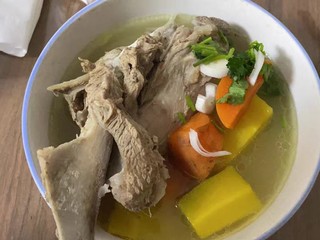 新疆黄萝卜：手抓饭的美味伴侣与炖汤的绝佳选择